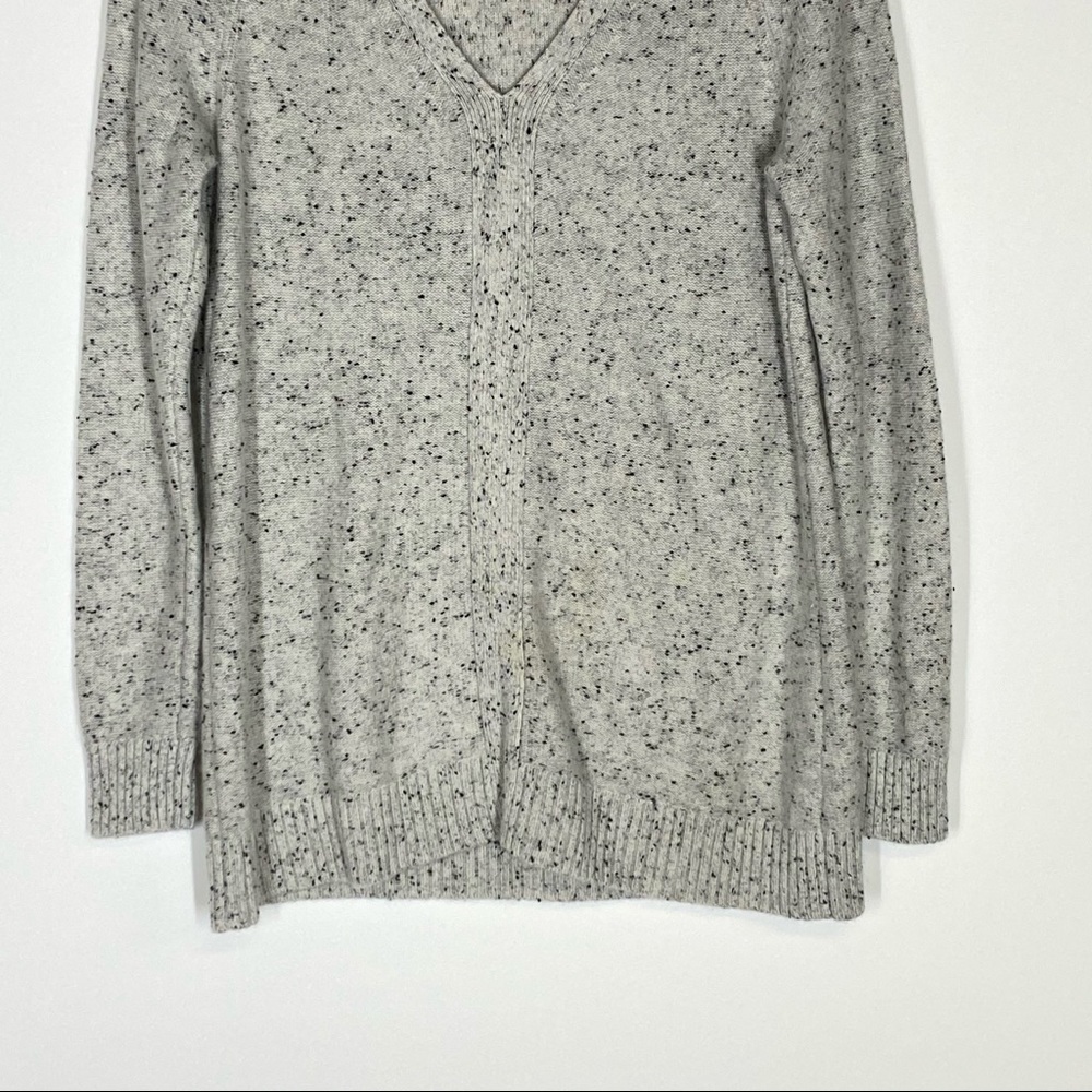 Nordstrom Collection 100% Cashmere V Neck Sweater - Picture 4 of 7